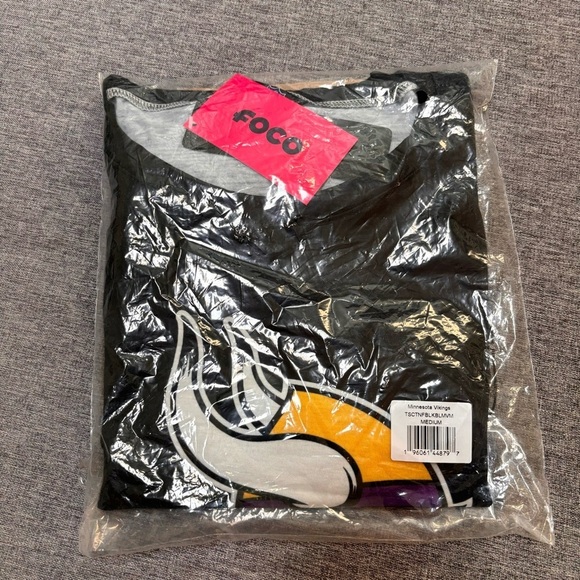 FOCO Women's NFL Minnesota Vikings Logo Crop Top Shirt - Picture 5 of 8